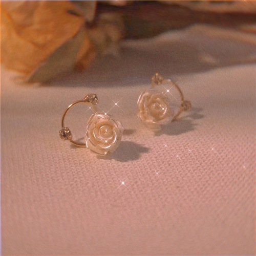 Retro French light luxury flower earrings TJ-BR-0155